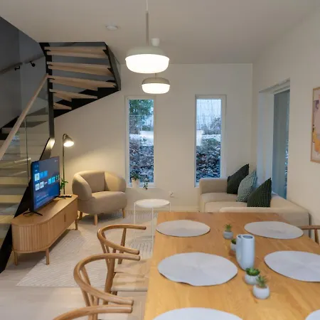 Glorious Two-floor House, 4 Bedrooms, Sauna, Park * Вантаа