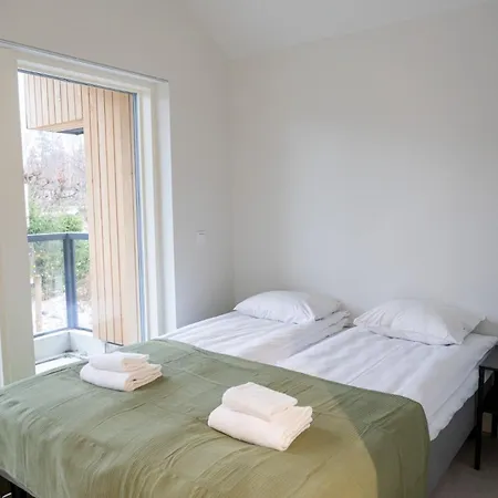 Glorious Two-floor House, 4 Bedrooms, Sauna, Park *