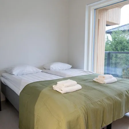Glorious Two-floor House, 4 Bedrooms, Sauna, Park * 반타