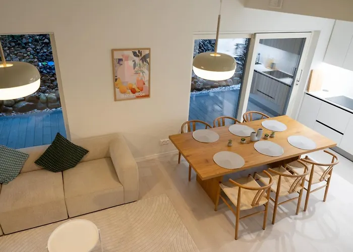 Glorious Two-floor House, 4 Bedrooms, Sauna, Park *