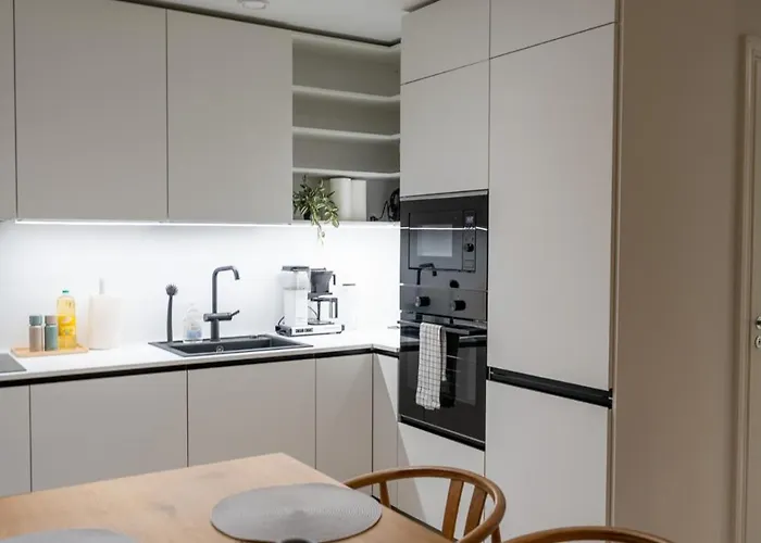 Glorious Two-floor House, 4 Bedrooms, Sauna, Park Vantaa