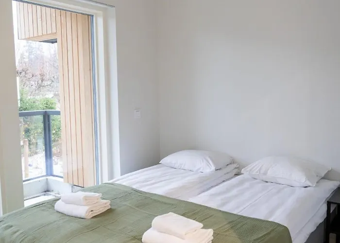 Glorious Two-floor House, 4 Bedrooms, Sauna, Park *