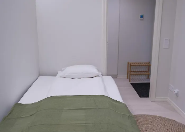 Glorious Two-floor House, 4 Bedrooms, Sauna, Park Дом отдыха Вантаа