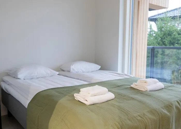 Glorious Two-floor House, 4 Bedrooms, Sauna, Park * Vantaa