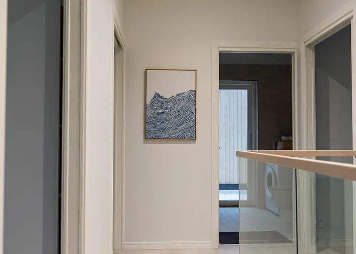 Hébergement de vacances Glorious Two-floor House, 4 Bedrooms, Sauna, Park